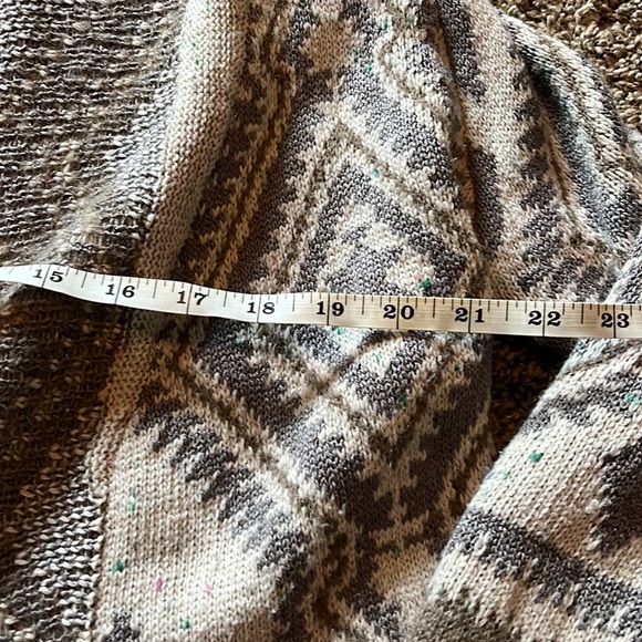 EUC Lovestitch Medium sweater cardigan Neutral colors - Picture 8 of 10